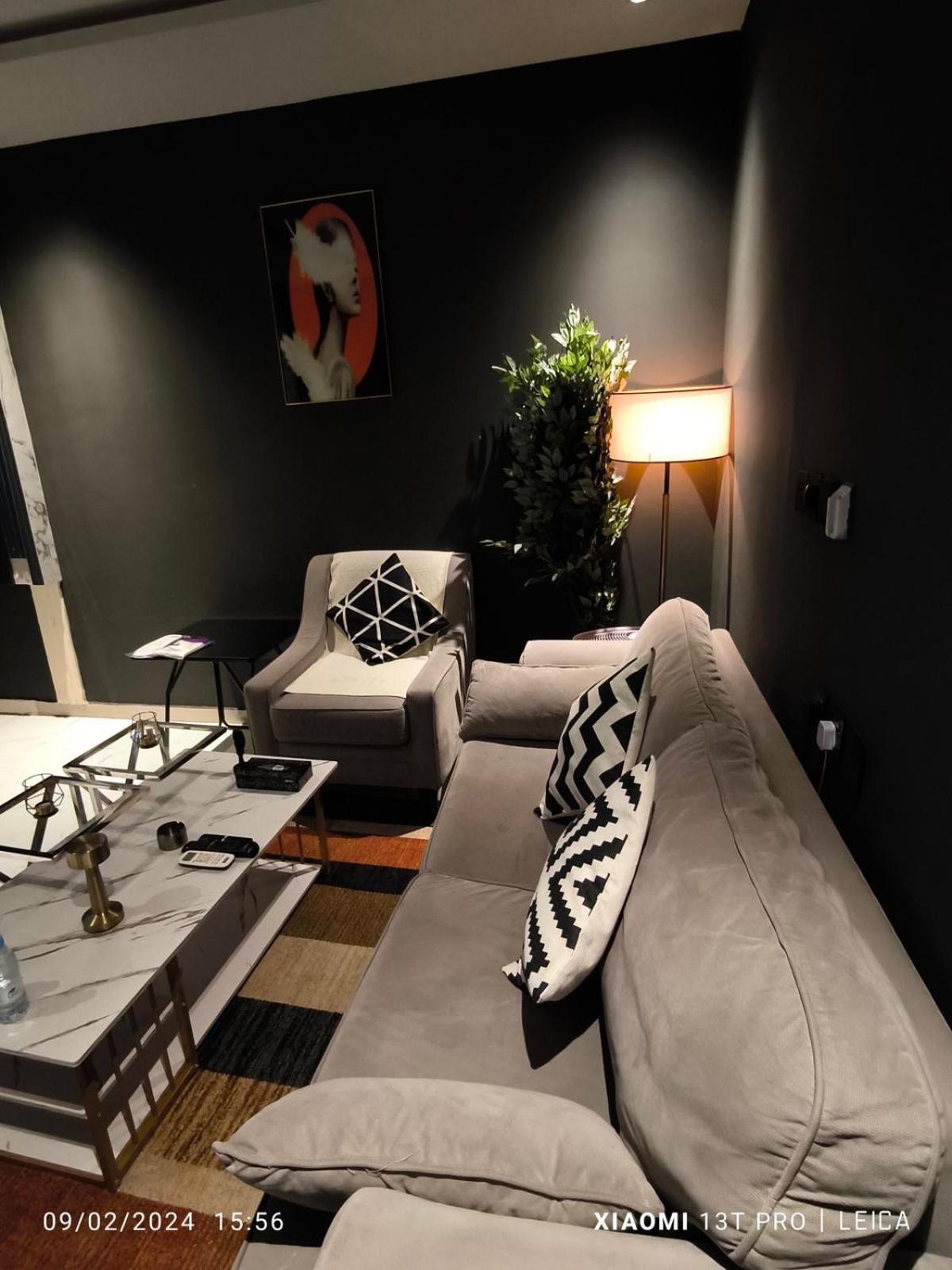 شقه غرفه وصالة 10 Apartment *